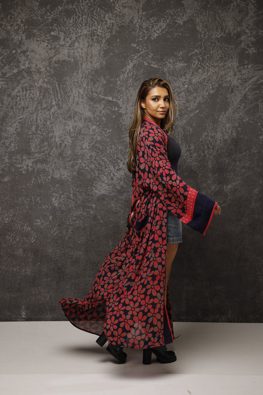 Saree Kimonos – Where Heritage Meets Modern Elegance.