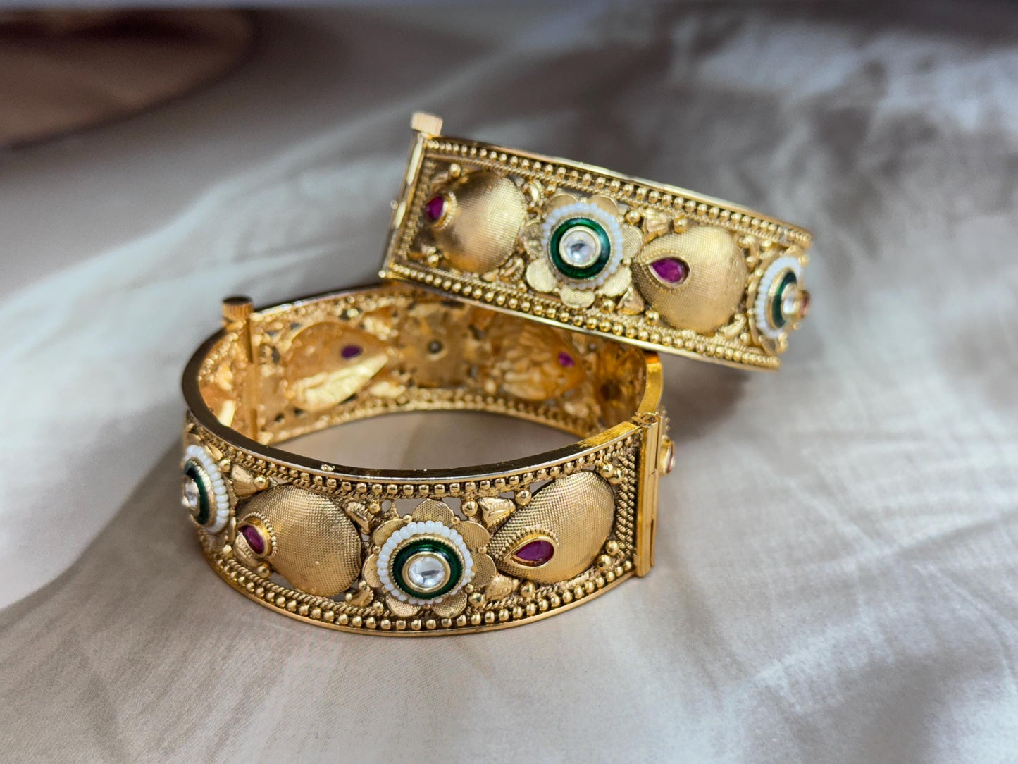 Green and White Bloom Kada - Textured gold kada.