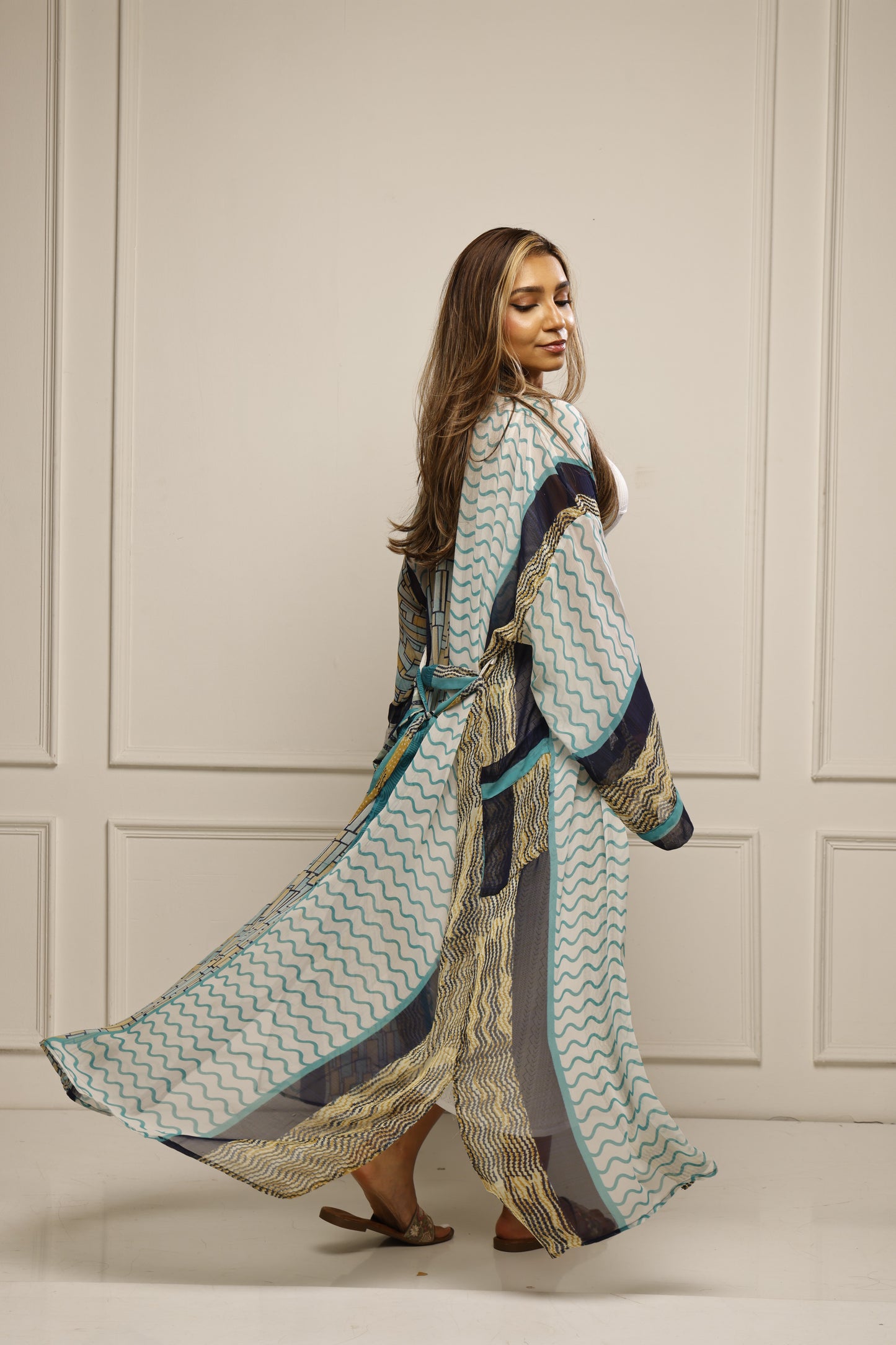 Kimonos saris – Quand l'héritage rencontre l'élégance moderne.
