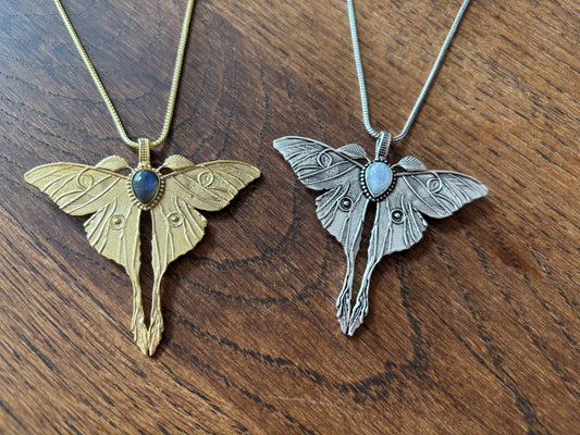 Gold/Sliver Luna Moth Necklace with Labradorite/Moonstone – Nature-Inspired Boho Statement Pendant.