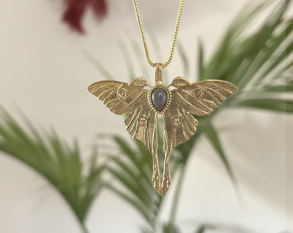 Gold/Sliver Luna Moth Necklace with Labradorite/Moonstone – Nature-Inspired Boho Statement Pendant.