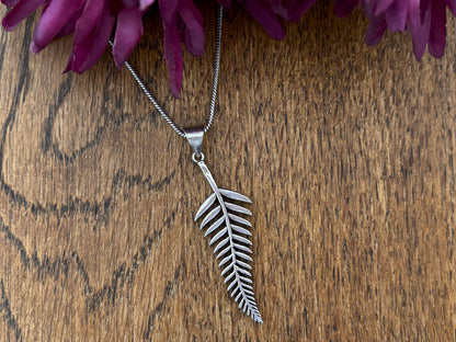 Gold/Silver Fern Leaf Pendant Necklace.