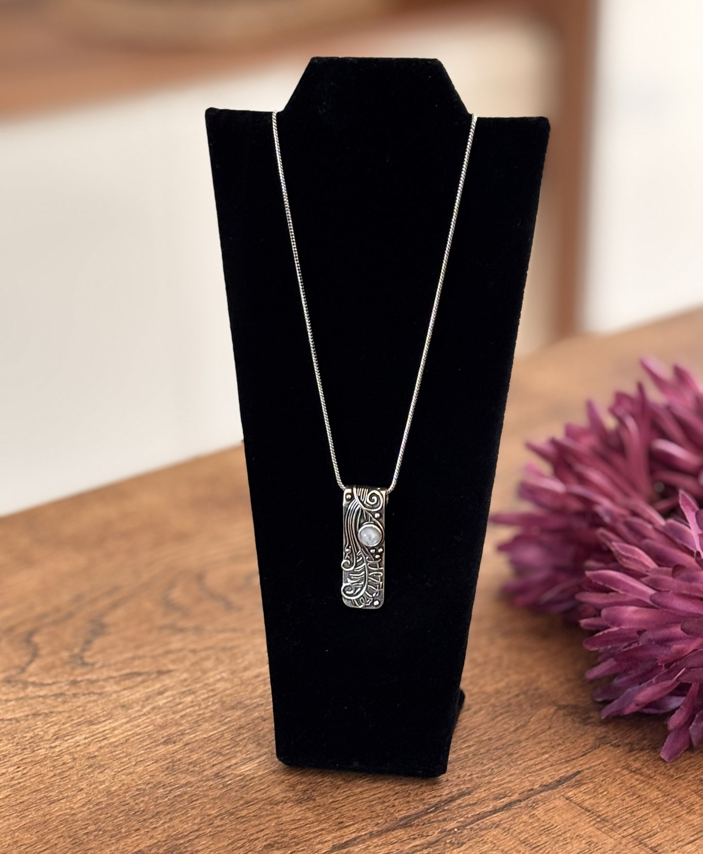 Gold/Silver Ornate Rectangle Gemstone Pendant Necklace.