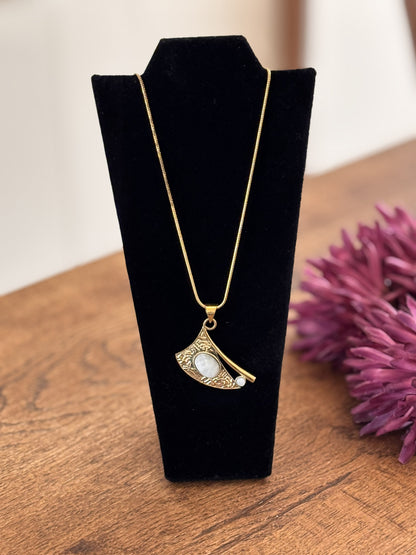 Gold/Sliver Moonstone Pendant – Boho Statement Pendant.