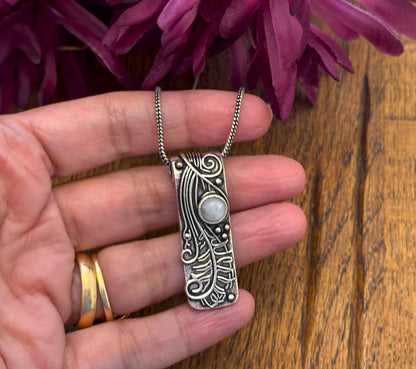 Gold/Silver Ornate Rectangle Gemstone Pendant Necklace.