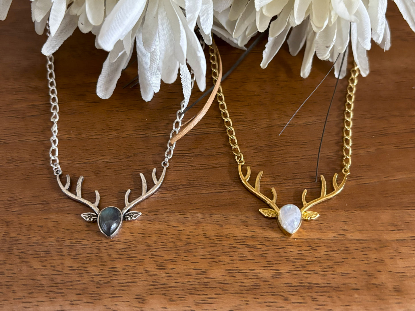 Gold/Sliver Deer Antler Pendant with Labradorite/Moonstone – Nature-Inspired Boho Statement Necklace.