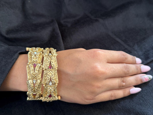 Panelled Vintage Kada - Antique-style openable kada.