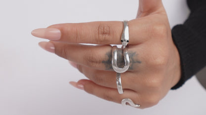 4-Finger Snake Ring - Adjustable Brass Ring for All Fingers.