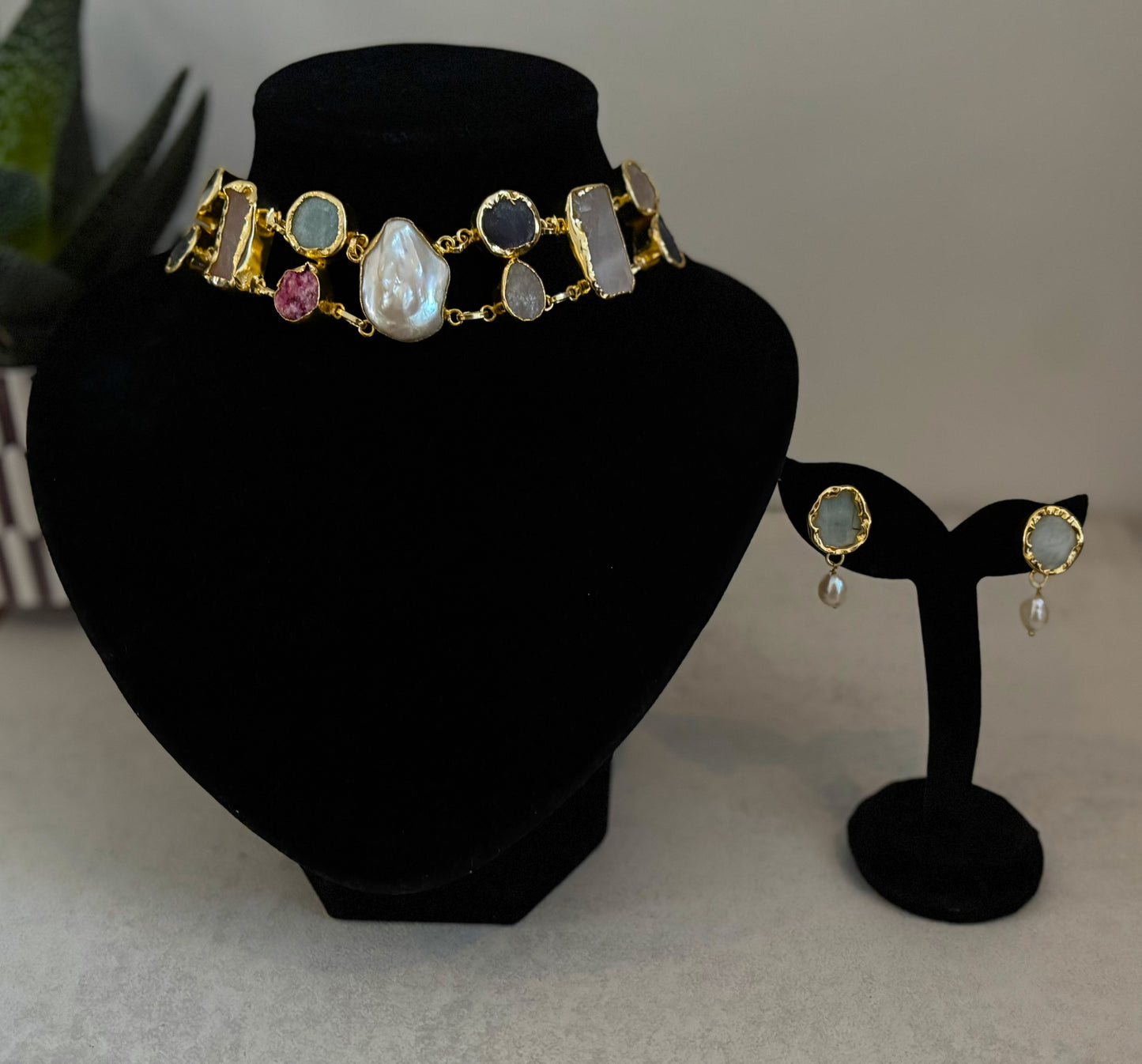Handcrafted Gold-Plated Natural Stone Choker Set | Artisan Boho Necklace & Stud Earrings.
