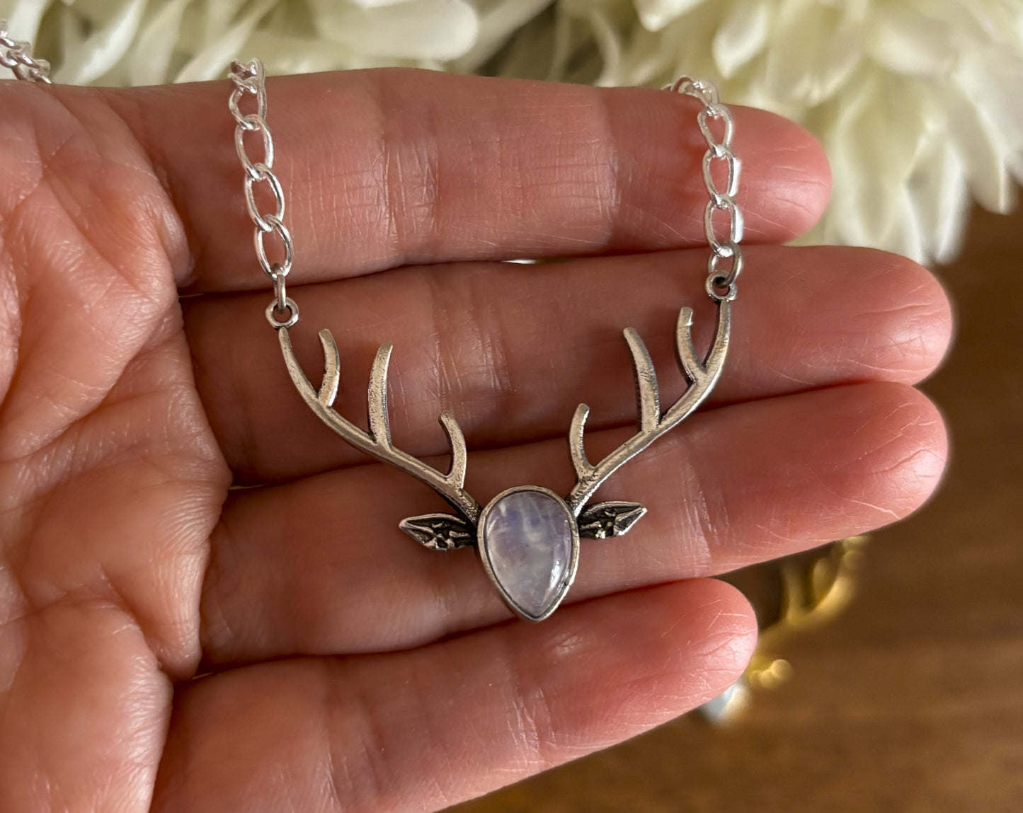Gold/Sliver Deer Antler Pendant with Labradorite/Moonstone – Nature-Inspired Boho Statement Necklace.