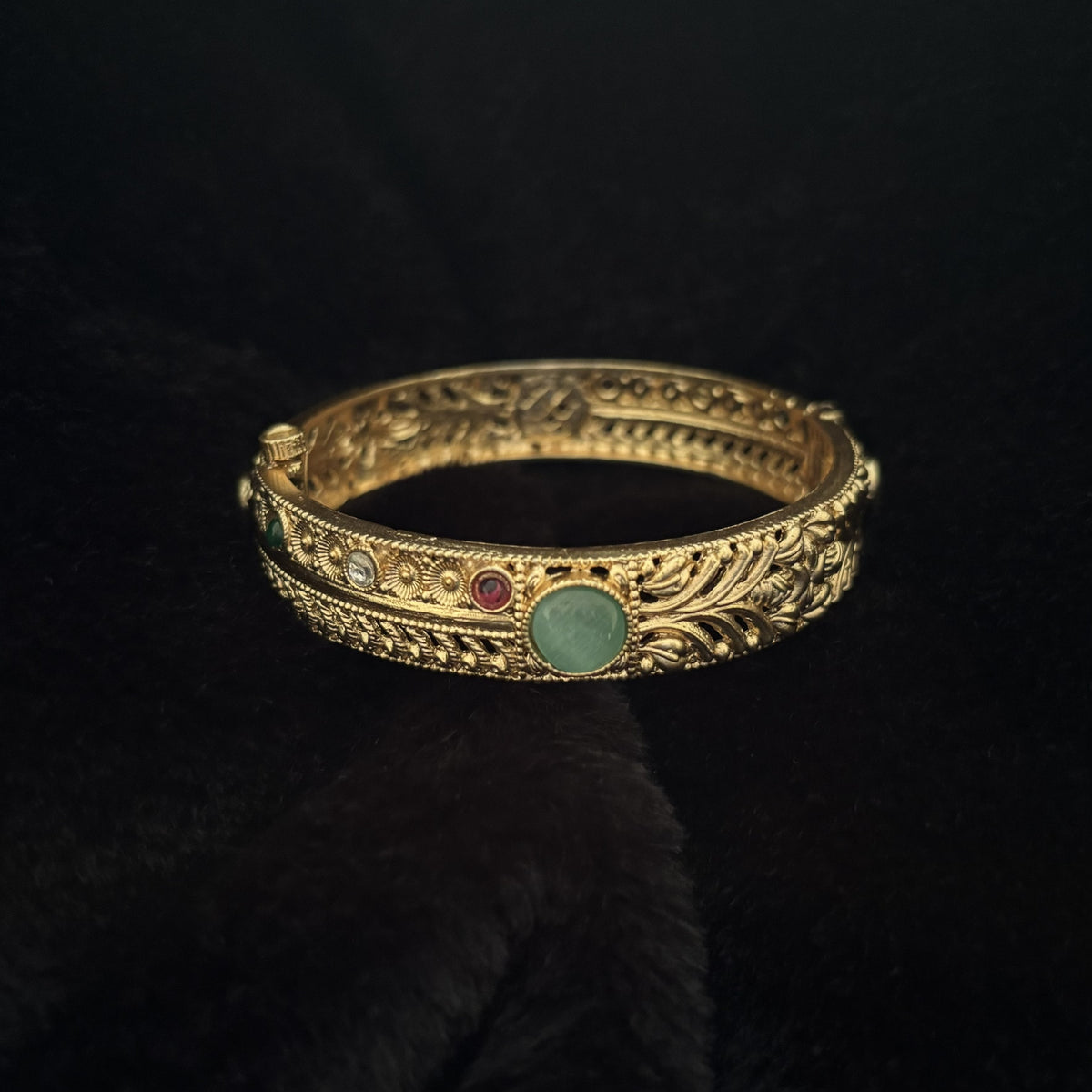 Two-Way Brass Kada Bangle — Twin Dawn